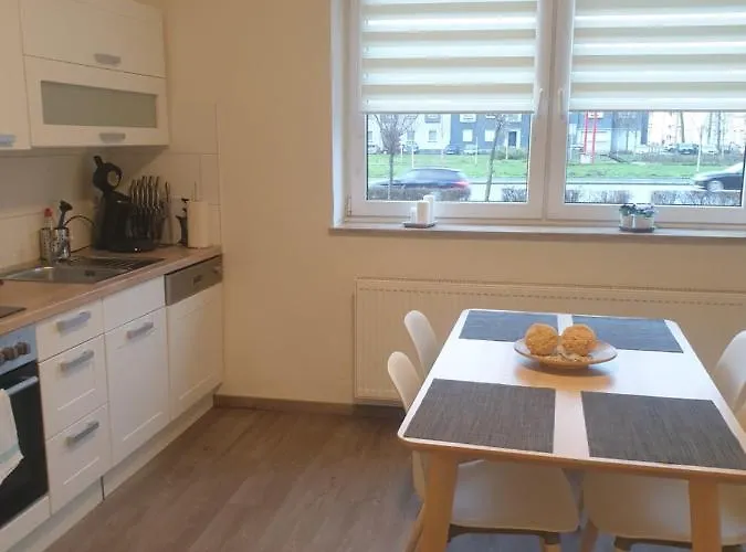 City Apartment アパート *