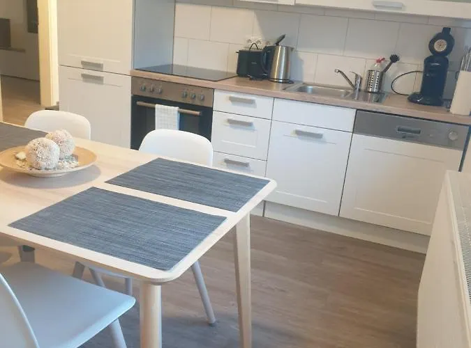 City Apartment アパート *